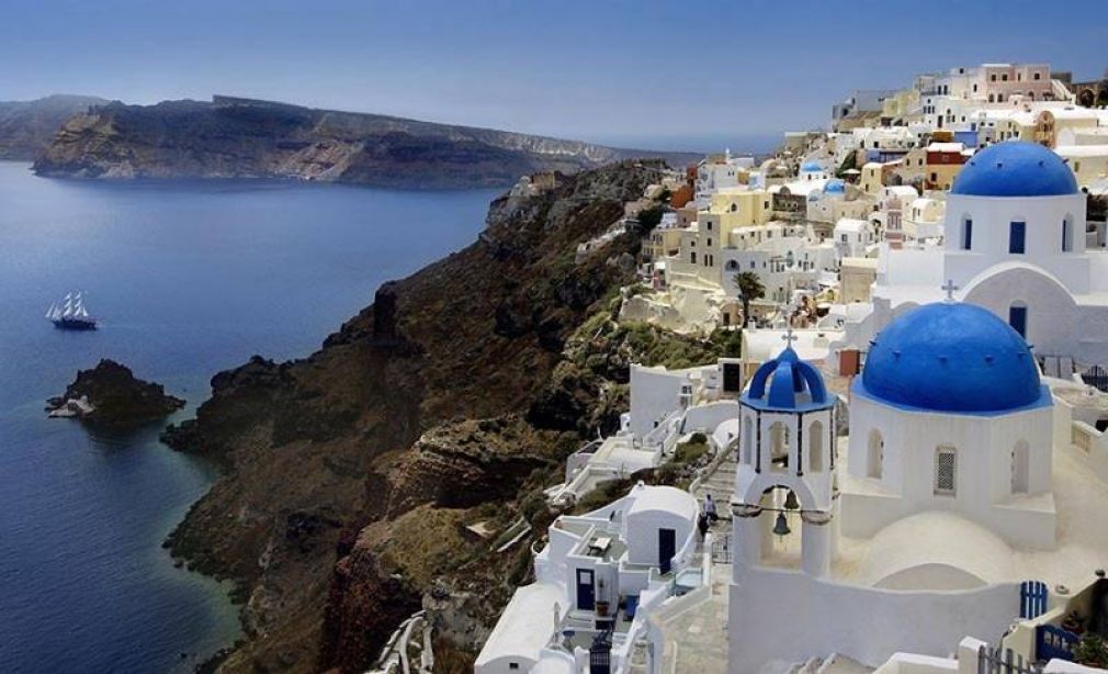 &Epsilon;&iota;&kappa;ό&nu;&epsilon;&sigmaf; &pi;&omicron;&upsilon; &kappa;ό&beta;&omicron;&upsilon;&nu; &tau;&eta;&nu; &alpha;&nu;ά&sigma;&alpha; &sigma;&tau;&eta;&nu; &Sigma;&alpha;&nu;&tau;&omicron;&rho;ί&nu;&eta;