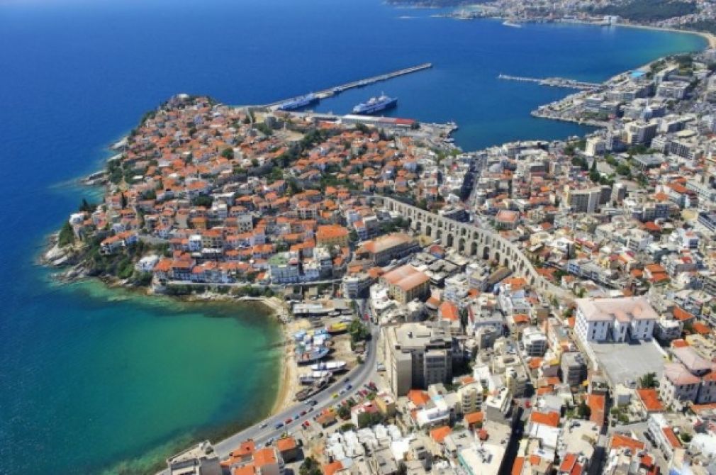 &Eta; &phi;ύ&sigma;&eta; &kappa;&alpha;&iota; &eta; &theta;ά&lambda;&alpha;&sigma;&sigma;&alpha; &mu;&alpha;&gamma;&epsilon;ύ&omicron;&upsilon;&nu; &tau;&omicron;&nu; &epsilon;&pi;&iota;&sigma;&kappa;έ&pi;&tau;&eta; &sigma;&tau;&eta;&nu; &Kappa;&alpha;&beta;ά&lambda;&alpha;