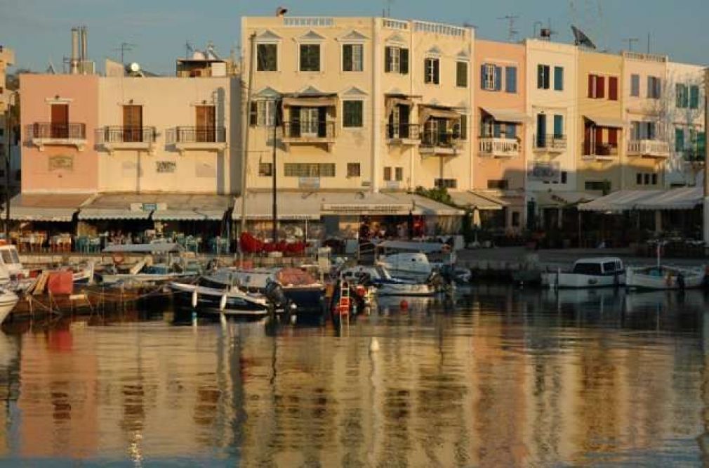 &Alpha;&tau;έ&lambda;&epsilon;&iota;&omega;&tau;&epsilon;&sigmaf; &alpha;&mu;&mu;ώ&delta;&epsilon;&iota;&sigmaf; &pi;&alpha;&rho;&alpha;&lambda;ί&epsilon;&sigmaf; &sigma;&tau;&alpha; &Chi;&alpha;&nu;&iota;ά
