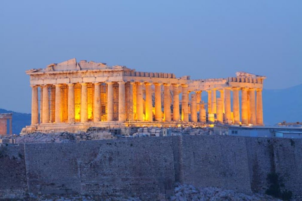&Alpha;&theta;ή&nu;&alpha;: &Tau;&alpha;&xi;ί&delta;&iota; &sigma;&epsilon; &mu;&iota;&alpha; &iota;&sigma;&tau;&omicron;&rho;&iota;&kappa;ή &delta;&iota;&alpha;&delta;&rho;&omicron;&mu;ή 6000 &chi;&rho;ό&nu;&omega;&nu;