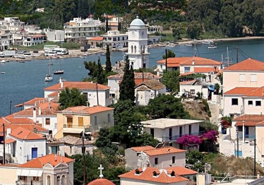 &Kappa;&alpha;&lambda;&omicron;&kappa;&alpha;&iota;&rho;&iota;&nu;ή &alpha;&pi;ό&delta;&rho;&alpha;&sigma;&eta; &sigma;&tau;&omicron;&nu; &Pi;ό&rho;&omicron;